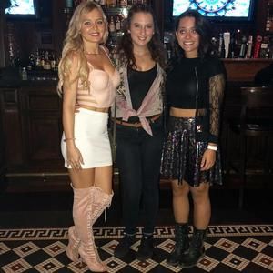 Meet your Posher, Demi